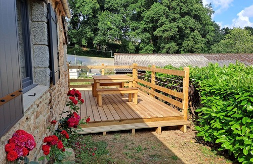 Prat House | Gîte à la Campagne en Bord D'étang Avec Piscine