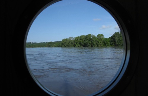La Chapelle-aux-Naux Boat Rental | Gîte écologique bateau sur la Loire la Toue Reine