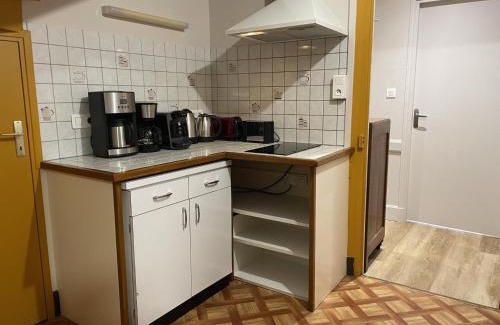 Ferrieres-sur-Sichon House | Gîte élégant avec 3 chambres, cour fermée et terrasse, proche des activités de montagne et de Vichy - FR-1-489-497
