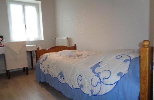 Saint-Jean-la-Vetre House | Gîte 110m²: 3 ch, terrasse, jardin, animaux acceptés, wifi, charges incluses, draps fournis - FR-1-496-248