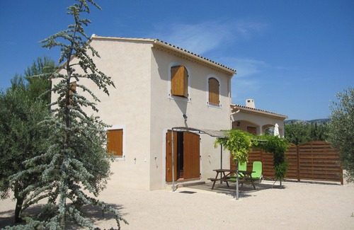Cheval-Blanc Apartment | Gîte 2 pers "Les Oliviers du Petit Saint-Julien" in the Luberon -Vaucluse 84