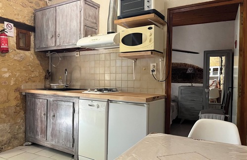 Valojoulx Other | Gîte 2p Lascaux, 2*, wifi, park, games, heated swimming pool, Spa, ok dogs & cats