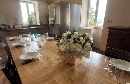 Satillieu House | Gîte 4 Saisons (12 pers.) : Calm, Forest & Unforgettable Adventures, Domaine Solio
