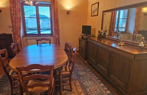 Montgreleix House | Gîte 6 personnes Chez Gaby