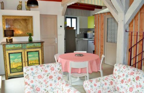 Savonnieres House | Gîte atypique troglodytique, calme, proche de la Loire, tout inclus, avec cour privative et garage - FR-1-381-280