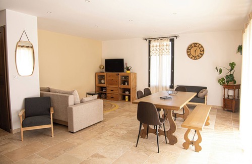 Valensole House | Gîte au Coeur des Champs de Lavande