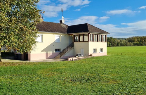 Chablis House | Gîte au Milieu du Vignoble Chablisien en Bourgogne Dans une Maison Tout Confort