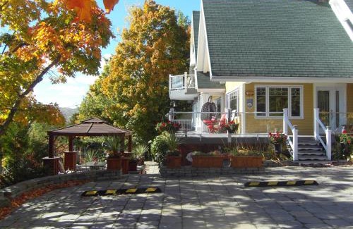 Baie-St-Paul Bed & Breakfast | Gîte Au Perchoir