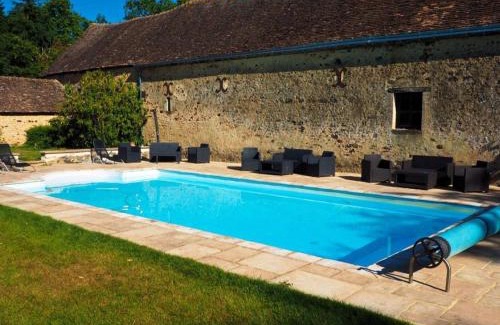 Le Tronchet House | Gîte authentique avec piscine chauffée, parc et chevaux, au cœur d'un château historique - FR-1-410-189