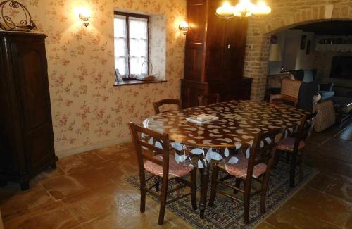 Cusey House | Gîte authentique avec jardin clos, climatisation, animaux acceptés, proche Dijon et Langres - FR-1-611-5