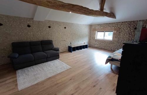 Saint-Aulais-la-Chapelle Apartment | Gîte avec piscine au cœur de la campagne
