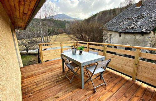 Les Sagnieres Apartment | Gîte avec jacuzzi privatif