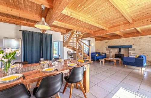Plouguerneau House | Gîte avec piscine privée chauffée