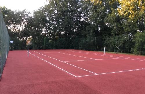 Le Grippon House | Gîte avec tennis en Baie du Mont Saint Michel à 15 minutes de la mer