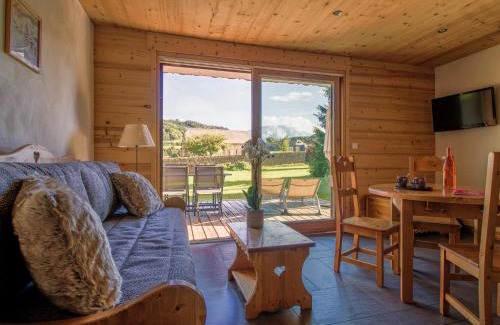 Taninges Apartment | Gîte Balnéo Au Coeur des Alpes