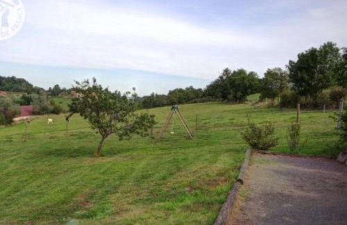 Saint-Heand House | Gîte chaleureux à 15 min de St-Etienne, 2 chambres, terrasse, jardin, animaux acceptés - FR-1-496-4