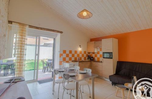 Saint-Christophe-du-Bois House | Gîte champêtre proche Puy du Fou avec terrasse, parking privé et tout inclus ! - FR-1-622-31