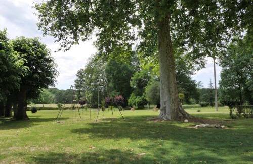 Meusnes House | Gîte champêtre avec parc arboré, à 20 min du Zoo de Beauval, idéal pour petite famille. - FR-1-491-335