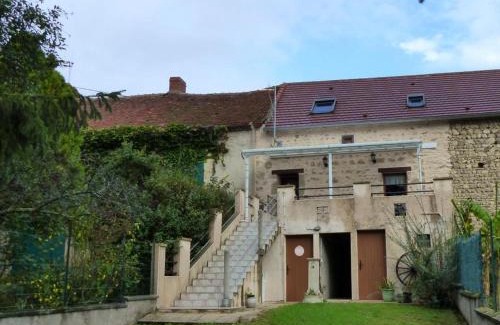 Saint-Germain-de-Salles House | Gîte Climatise Près de la Sioule avec Jardin Privatif, Terrasse et Tout Confort - FR-1-489-96