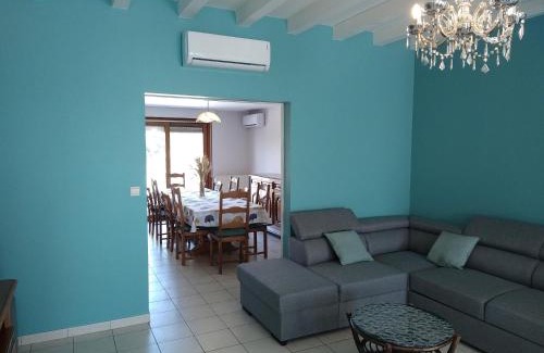 Pons Villa | Gîte climatisé les hirondelles