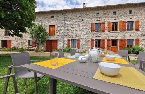 Craponne-sur-Arzon House | Gîte confortable en Auvergne proche de randonnées - FR-1-582-346
