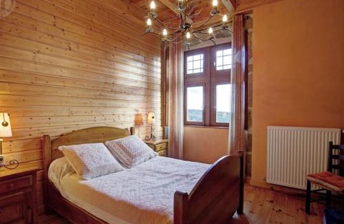 Montarcher House | Gîte confortable avec jardin, cheminée, et wifi à Montarcher - FR-1-496-11
