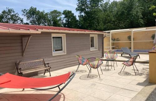 Saint-Jean-de-Boiseau Apartment | Gîte COQUELICOT F2 avec piscine et SPA