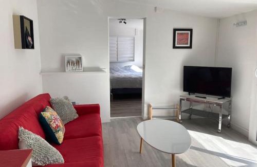 Saint-Jean-de-Boiseau Apartment | Gîte COQUELICOT F2 avec piscine et SPA