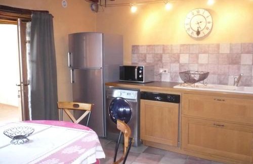 Palogneux House | Gîte cosy avec poêle à bois, terrasse, et jardin - Proche station ski et activités nature - FR-1-496-92