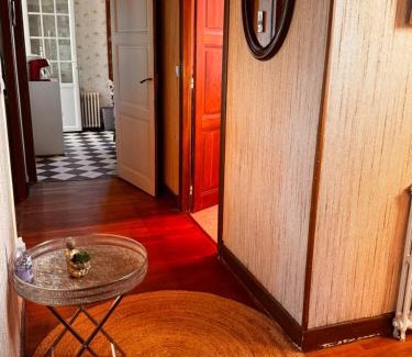 Saint-Sulpice-les-Feuilles House | Gîte de la petite fourmy