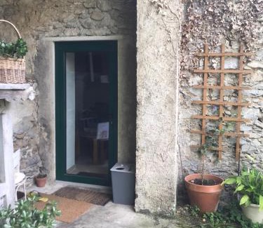 Lezignan House | Gîte dans un petit village pyrénéen