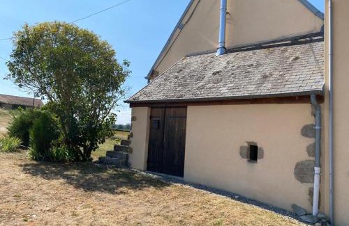 Mazirat House | Gîte de campagne avec terrasse et tous équipements à Mazirat - FR-1-489-385