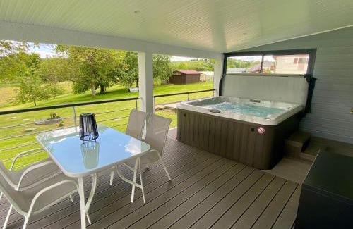Plombieres-les-Bains House | Gîte de charme avec sauna, spa et terrain de pétanque à Plombières-les-Bains, idéal en famille - FR-1-589-432