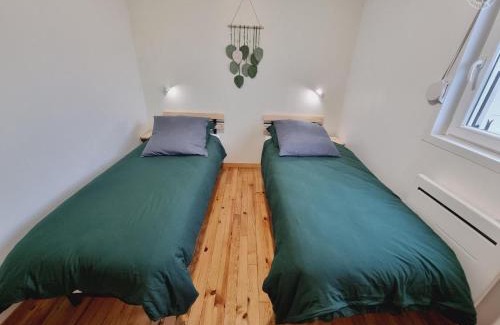 Haverskerque House | Gîte de Charme avec Jardin Privé, Proche de Lille et Hazebrouck, Idéal pour Familles et Cyclistes - FR-1-510-209