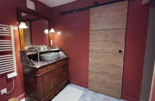Mayet House | Gîte de charme avec terrasse, proche circuit 24H et zoo de la Flèche, idéal pour 4 pers. - FR-1-410-438