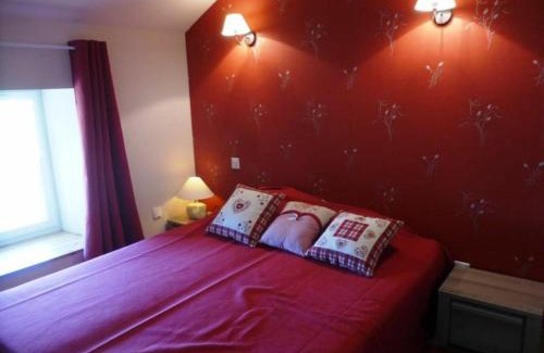 Freycenet-la-Cuche House | Gîte de charme avec terrasse, proche sports d'hiver, animaux admis - FR-1-582-26