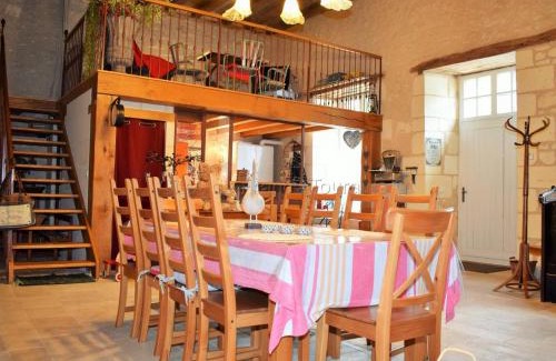 Loches House | Gîte de Charme Rénové, Idéal Famille, Centre-Ville, WiFi, Parking Gratuit, Vélo Bienvenue - FR-1-381-268