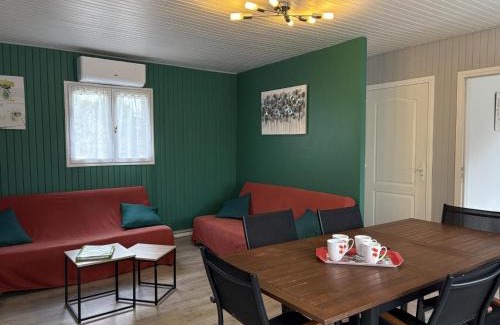 Le Theil House | Gîte De Fontariol avec Piscine Couverte en Auvergne - FR-1-489-590