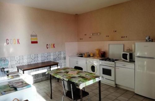 Saint-Hilaire-les-Courbes Apartment | Gîte de France Gîte communal 2 épis - Gîte de France 3 personnes MAE-9604