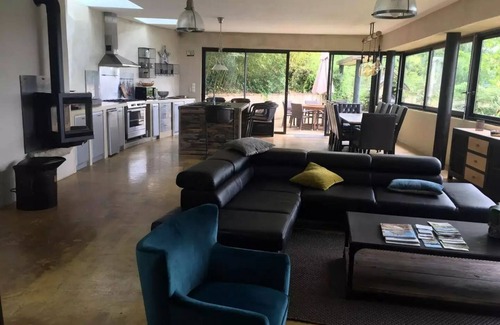 Altillac Villa | Gîte de France à Altillac 4 épis - Gîte de France 8 personnes