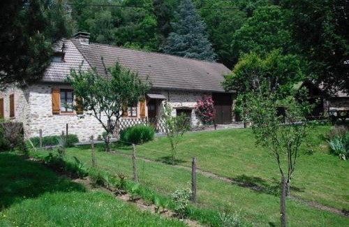 Sainte-Fortunade Apartment | Gîte de France à Sainte Fortunade 2 épis - Gîte de France 5 personnes MAE-6454