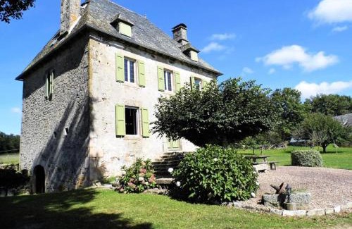 Saint-Cirgues-la-Loutre Apartment | Gîte de France Laclefdeschamps 3 épis - Gîte de France 10 personnes MAE-9514