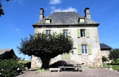 Saint-Cirgues-la-Loutre Apartment | Gîte de France Laclefdeschamps 3 épis - Gîte de France 10 personnes MAE-9514