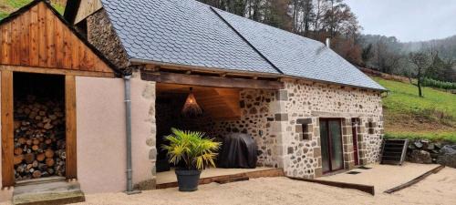Argentat Apartment | Gîte de France Le grand air du paradis 3 épis - Gîte de France 9 personnes MAE-6464