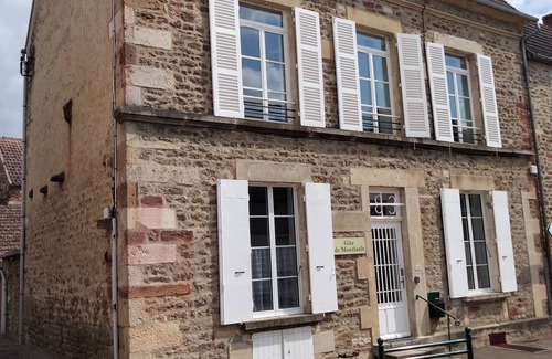 Guillon House | Gîte de Groupes de 2 à 12 Personnes