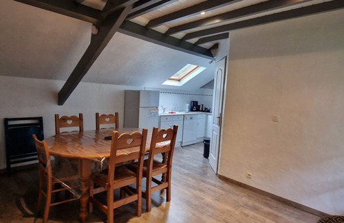 Geu House | Gîte de Groupe, 24 Personnes Idéal Pour vos Réunion Familiale, Entre Amis !