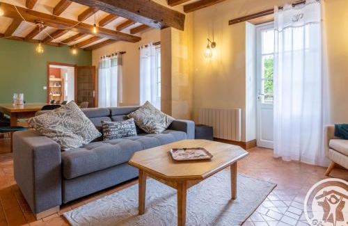 Boce House | Gîte de groupe avec salle de jeux, jardin 4000m², proche forêt de Chandelais et Zoo de la Flèche - FR-1-622-56