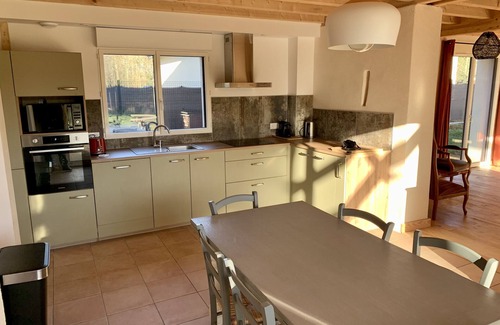 Salles House | Gîte de la Bleauaude, Classé 3 Avec Piscine à 20 Minutes du Bassin D'arcachon