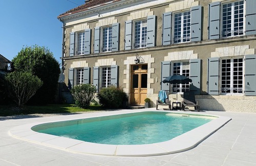 Chives House | Gîte des Abeilles, Cosy, Tranquil, Rural 1 Bedroom Gîte, with Pool
