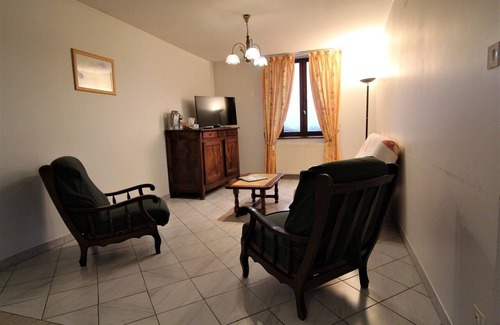 Les Echets House | Gîte des Tuillières - BAGNOLS
